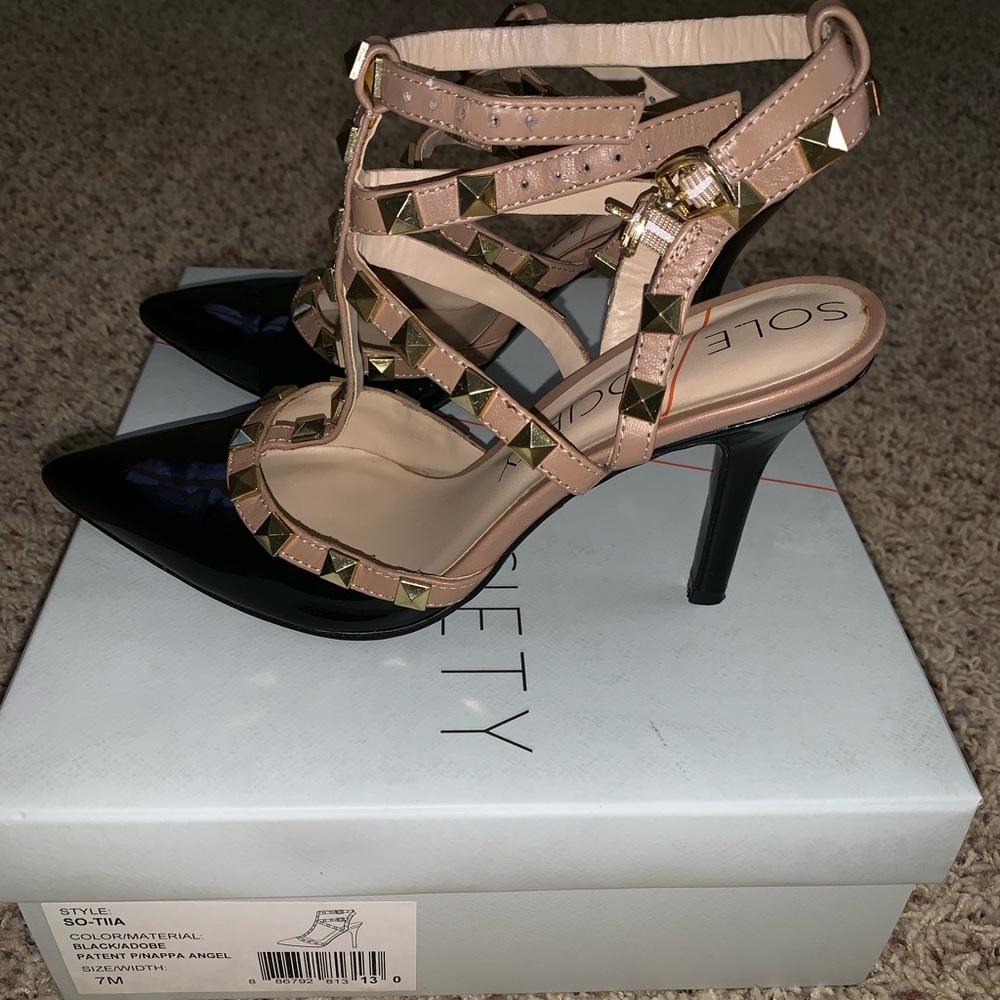 Sole Society TIAA studded t-strap heel